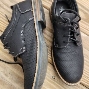 Boys Black Dress Lace-Up Shoes by Ashford Hayes.